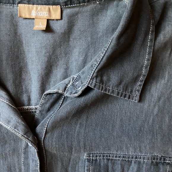 Button down top - Picture 2 of 2